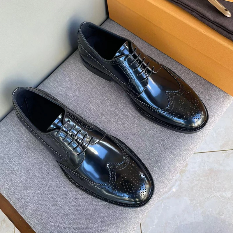 Бесподобные обувки в стил дерби, мъжки бизнес обувки от черна матирана кожа на платформа, ефектни издълбани броги, мъжки обувки Изображение 0