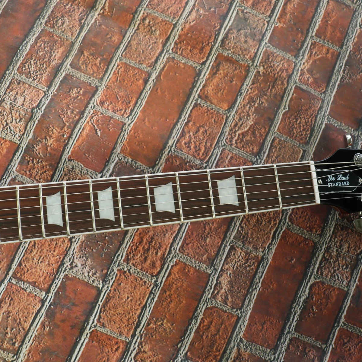 Касета за обновяване на китара с оранжеви наклон, в магазина ни настройва на различни електрически китари Изображение 4